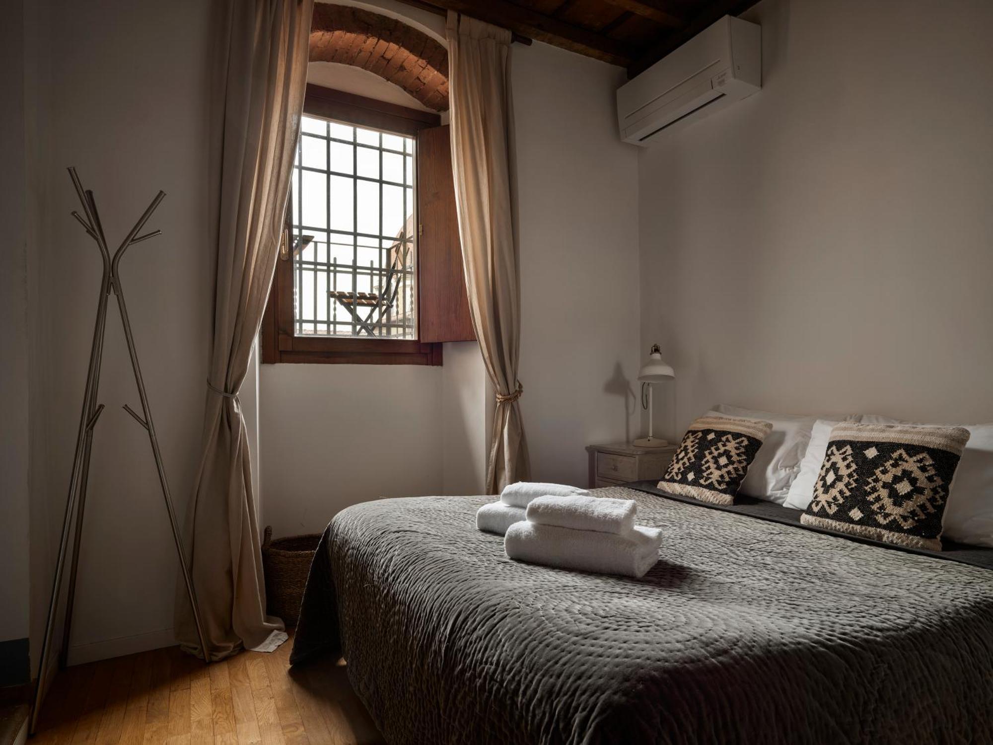 One Of A Kind Near The Duomo W/Balcony Palace Apt Florencia Exterior foto